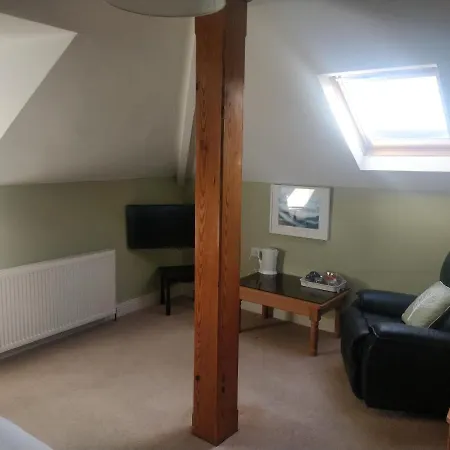 Avonmore House Guest