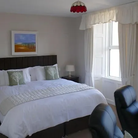 Avonmore House Guest بيت ضيافة