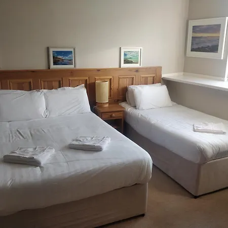 بيت ضيافة Avonmore House Guest