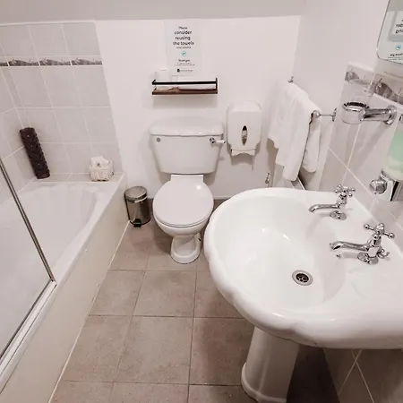 Casa de hóspedes Avonmore House Guest 4*