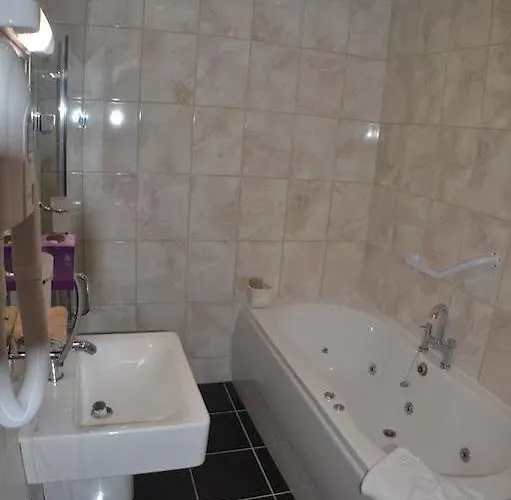 Avonmore House Guest house 4*